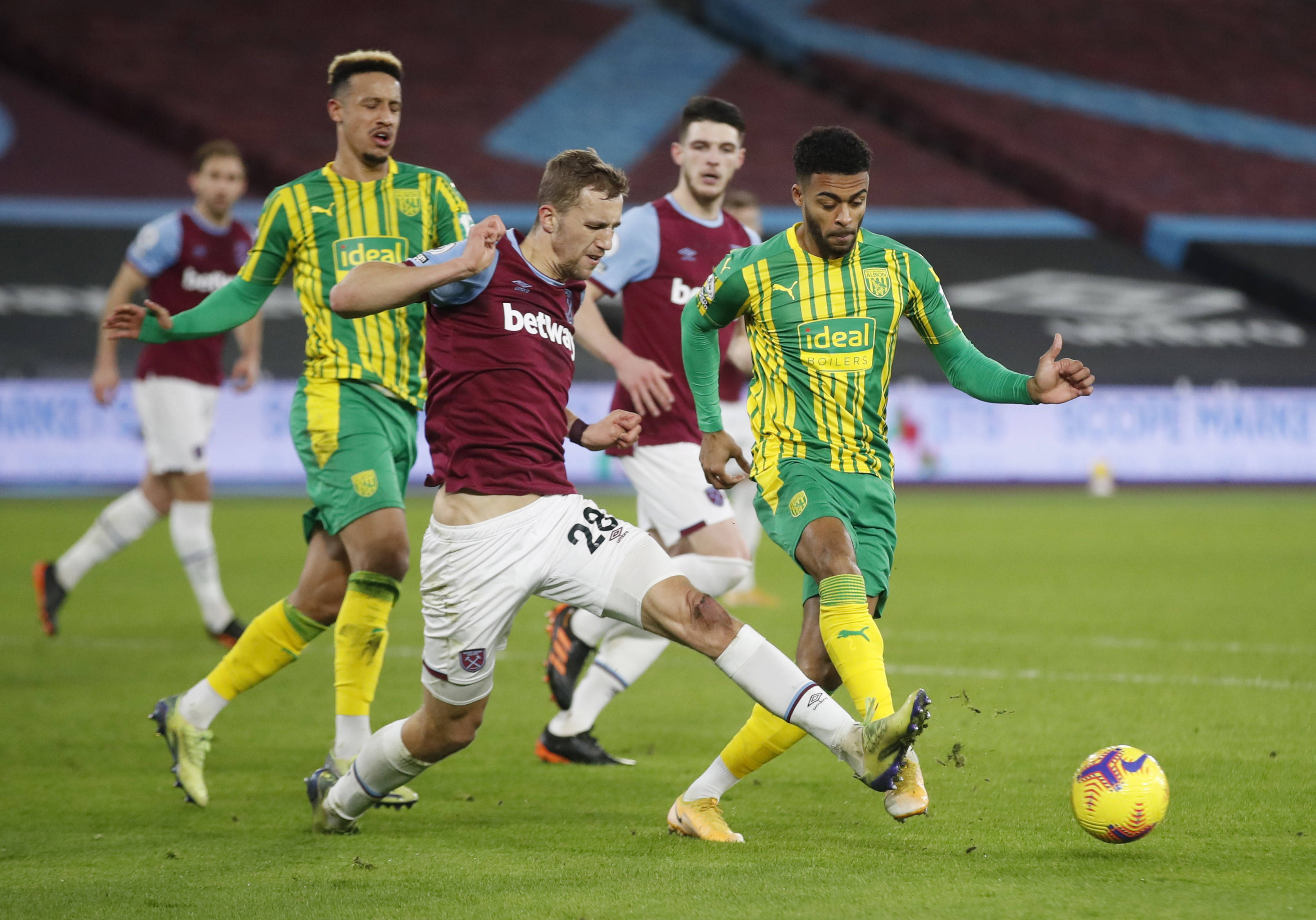 赛并做出明 赛并做出明